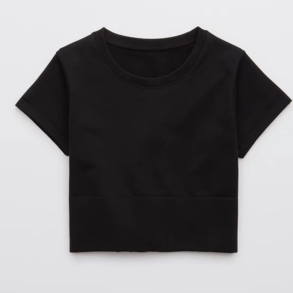 OFFLINE By Aerie Sidewalk Seamless Cropped Athletic Shortsleeve Black T-Shirt - Picture 13 of 14